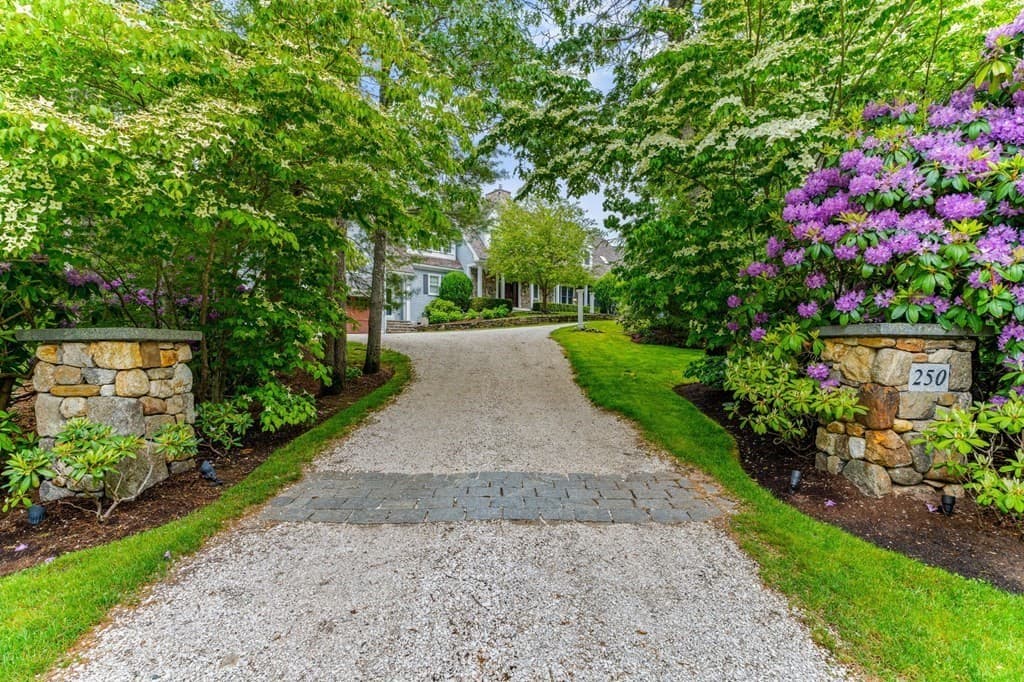 250 Baxters Neck Rd photo 2