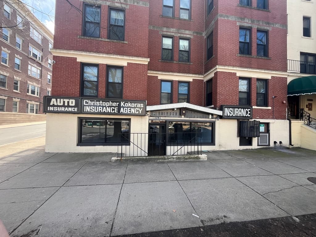 1394 Commonwealth Ave