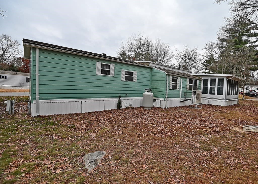 55 Longboat Road photo 2