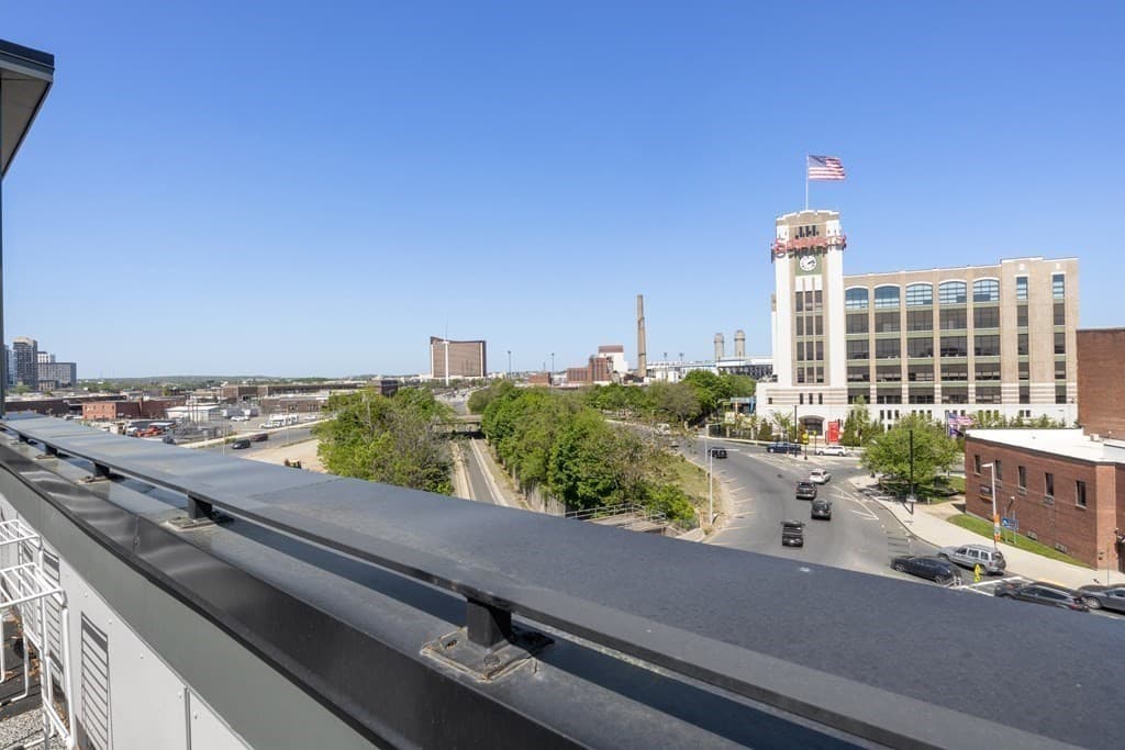 610 Rutherford Ave #301 photo 2