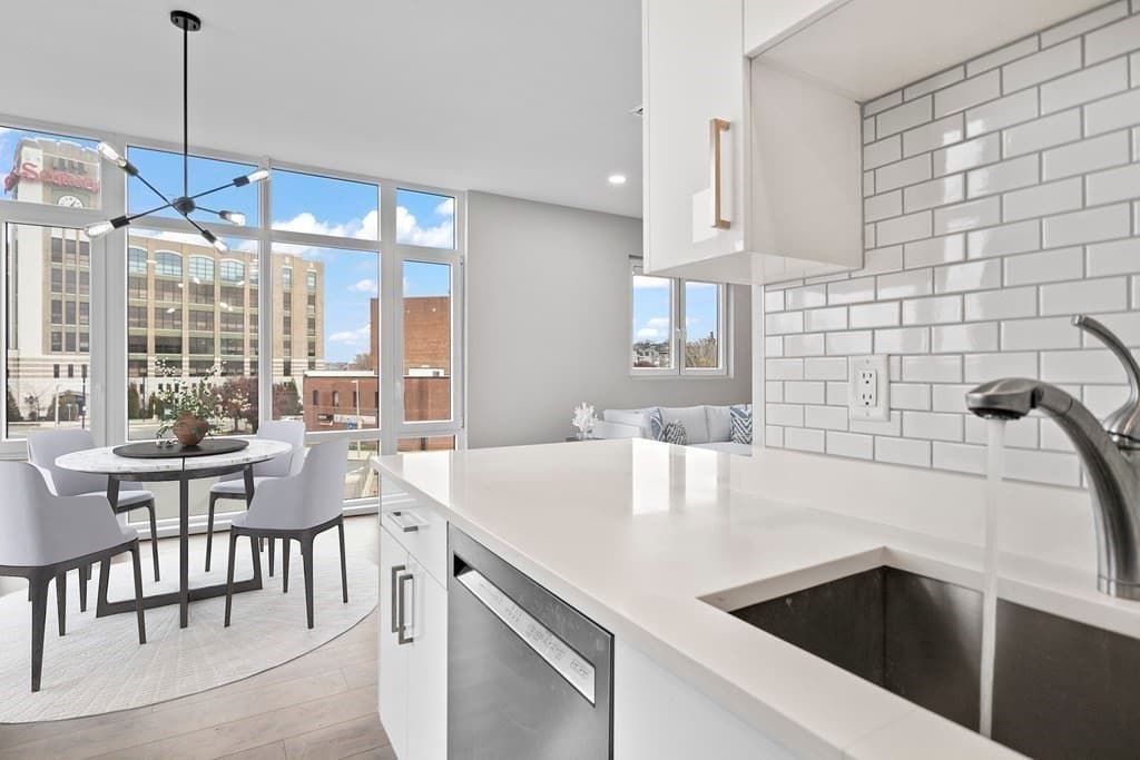 610 Rutherford Ave #301 photo 5