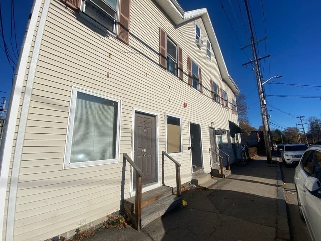 253 Copeland Street photo 2