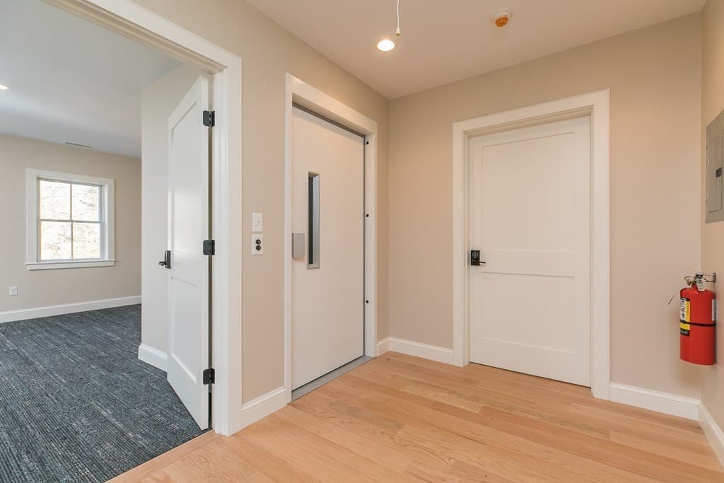 587R Bay Road #4 photo 3