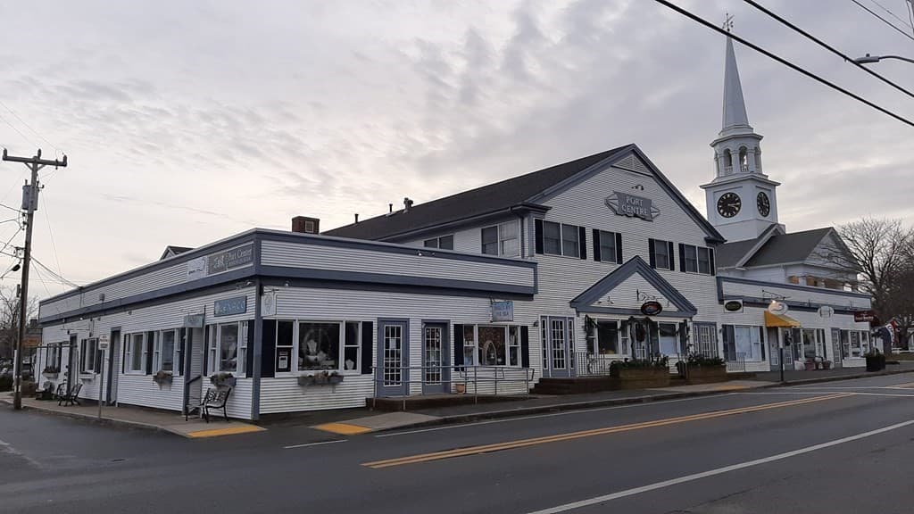 537 Route 28