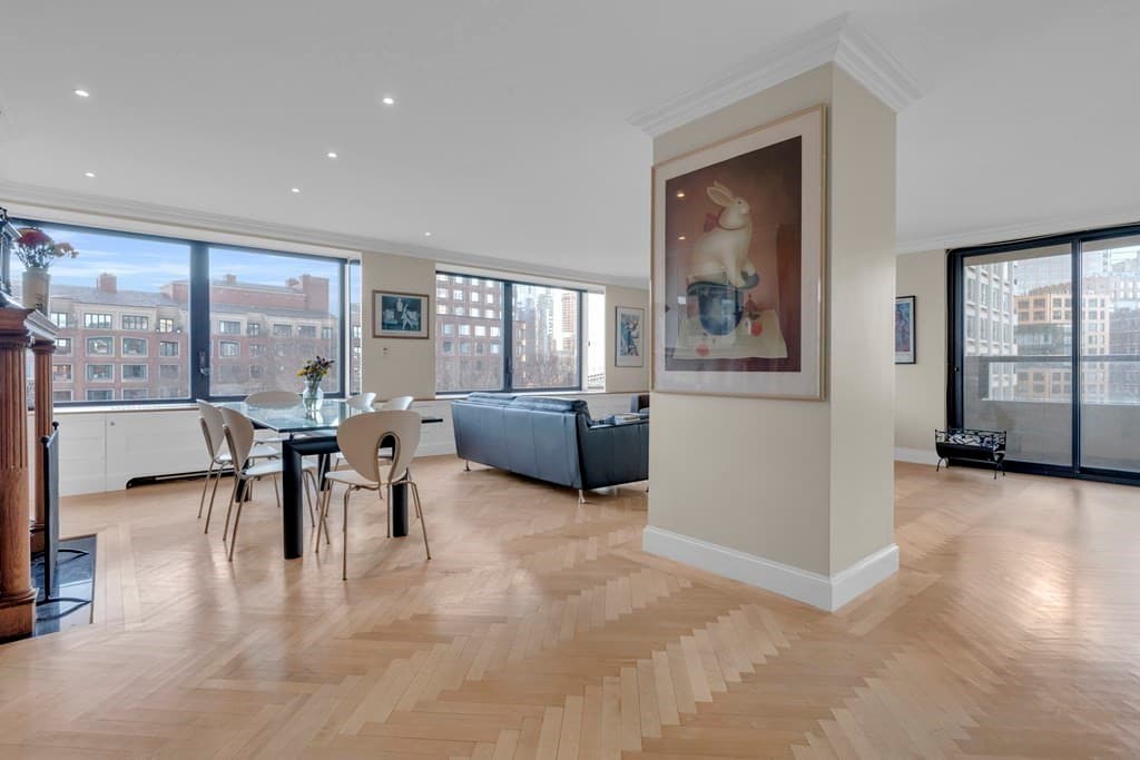85 East India Row #6F photo 3