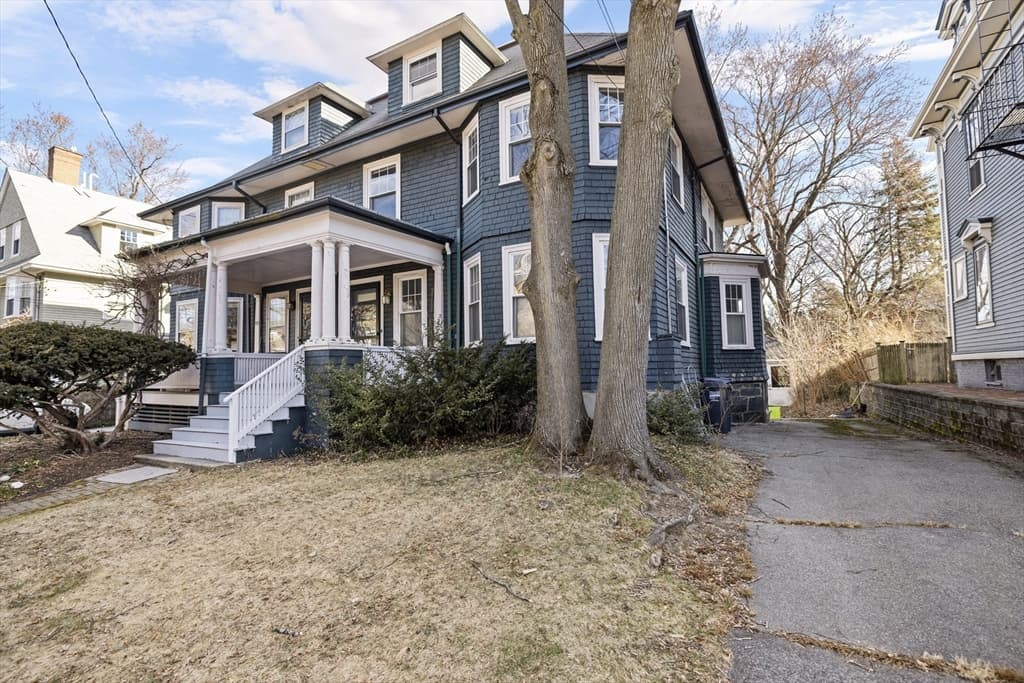 109 Lake View Avenue #109