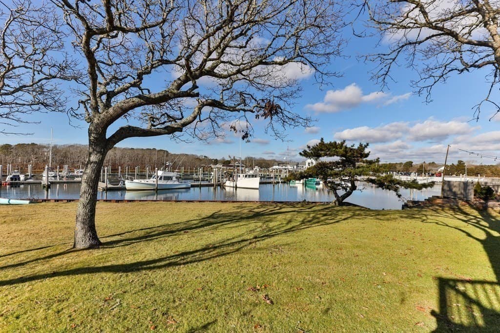 27 Saquatucket Bluffs Road photo 3