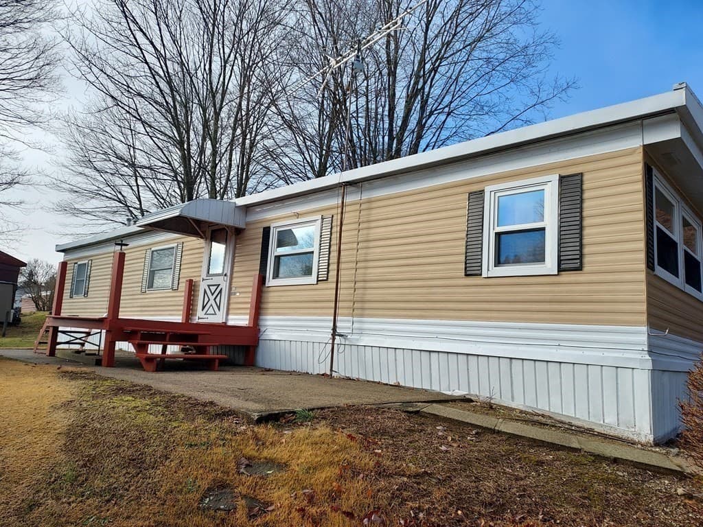24 Ash Ln photo 3