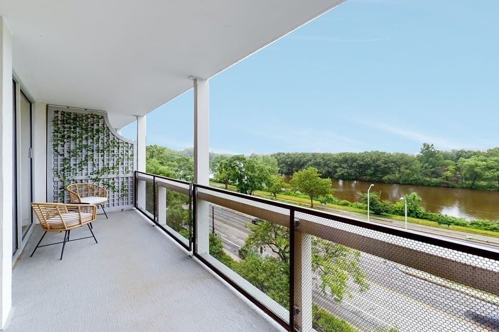 221 Mount Auburn #502