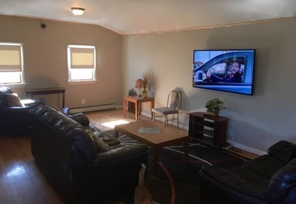 190 Shute St photo 4
