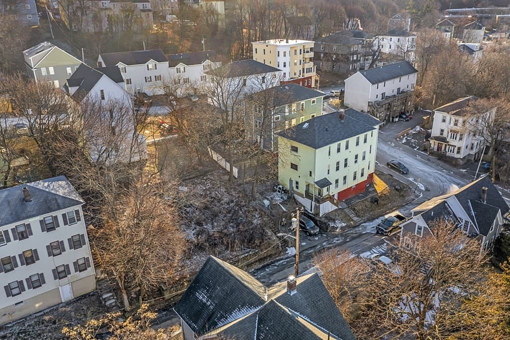1 Blodgett Pl photo 2