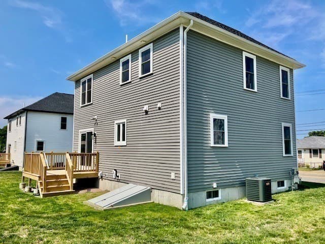 303 Mt. Pleasant St. photo 3