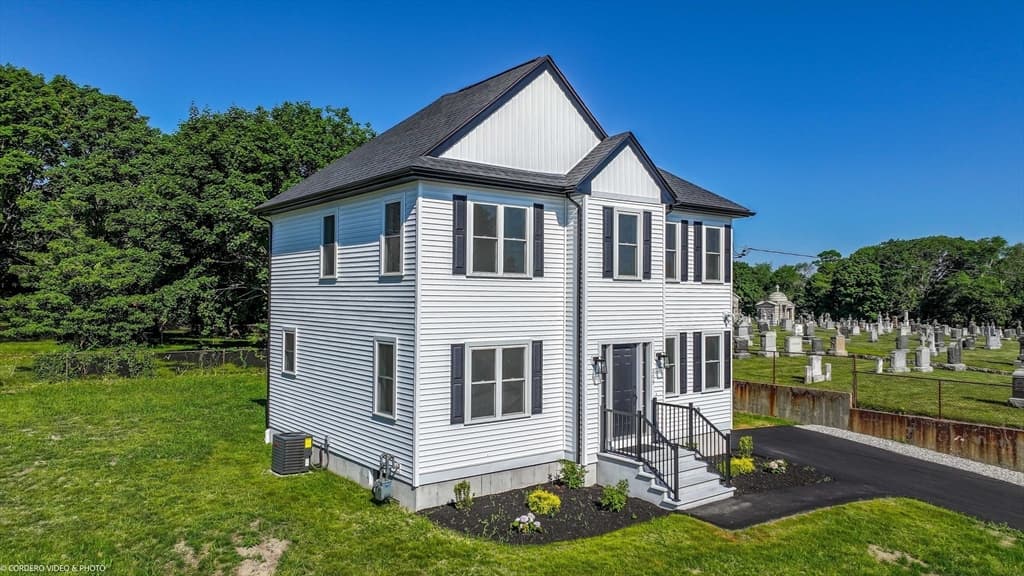 309 Mt. Pleasant St. photo 2
