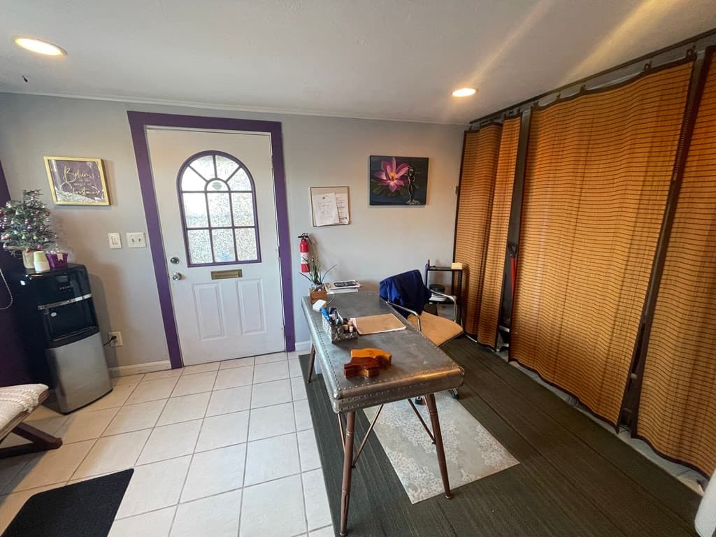 27 Essex St photo 2