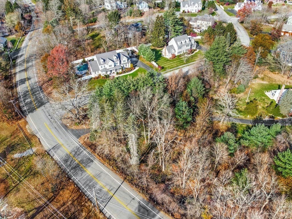 2 Jenkins Drive photo 4