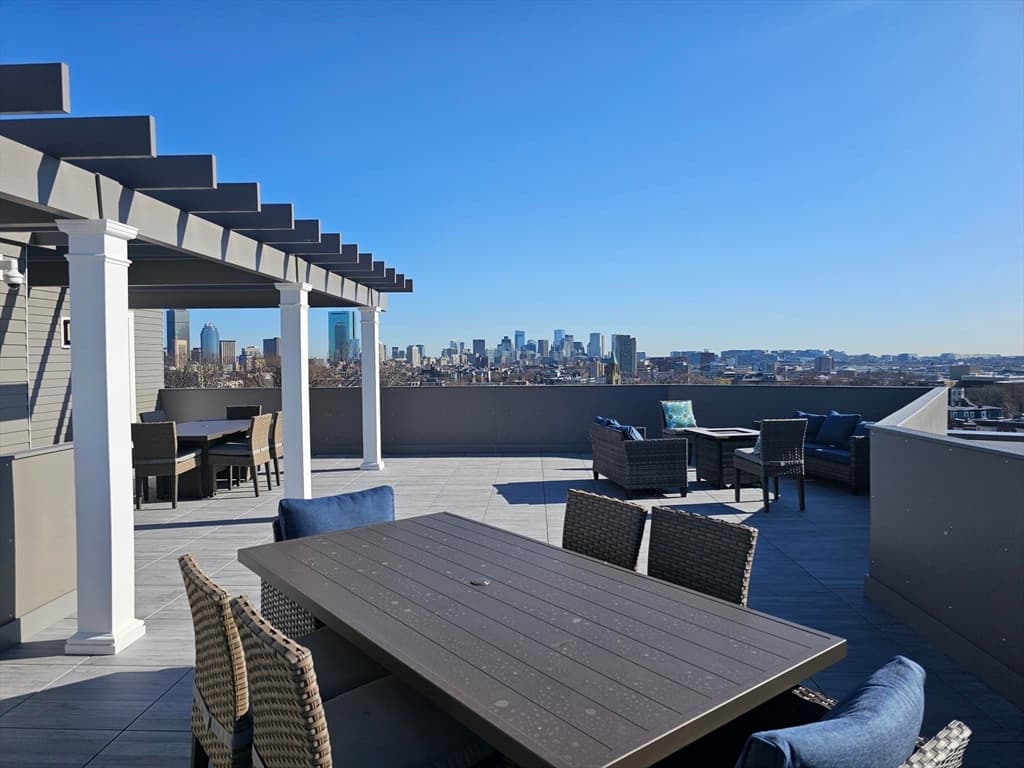 64 Alpine St #202 photo 3