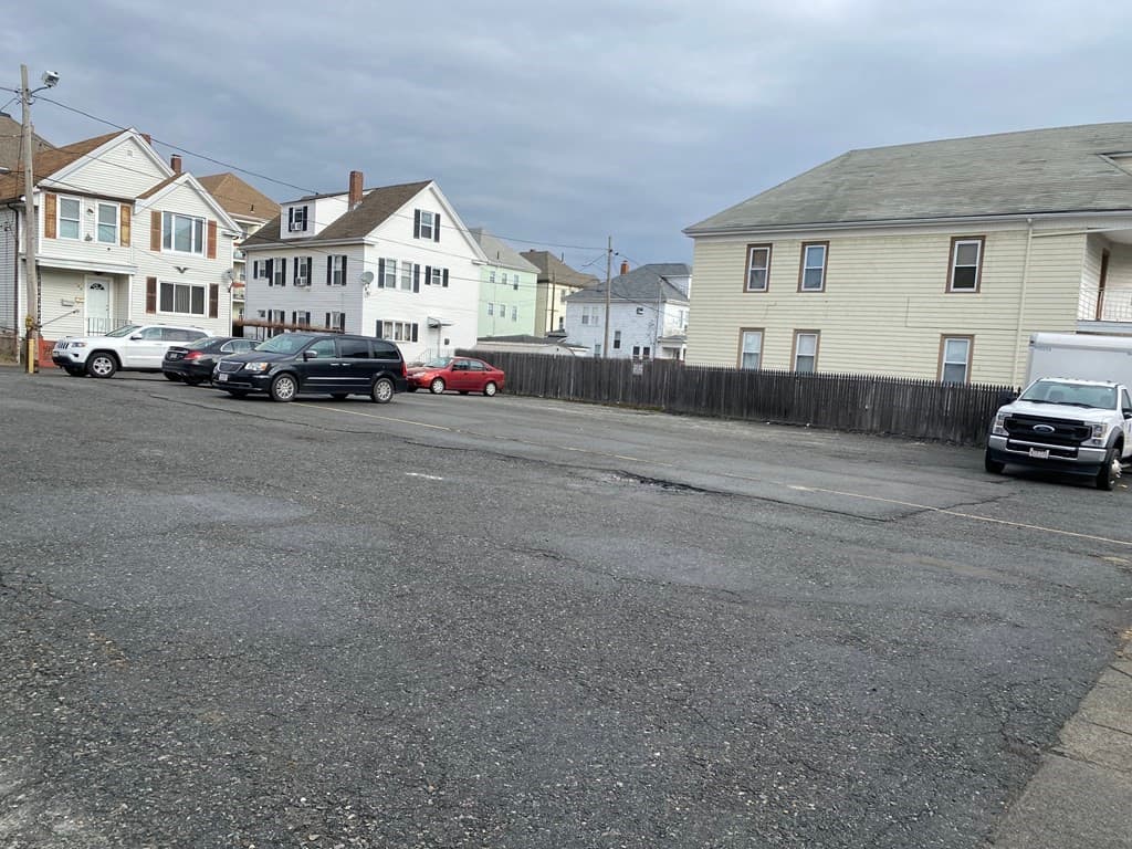 125 +135 Tinkham St. photo 2