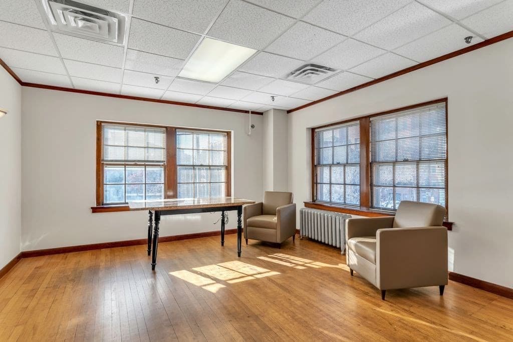 16 Armory St photo 3