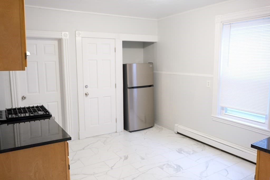 22 Howell Street #1 photo 3