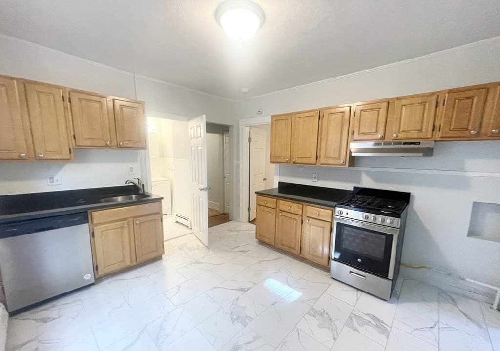 22 Howell Street #3