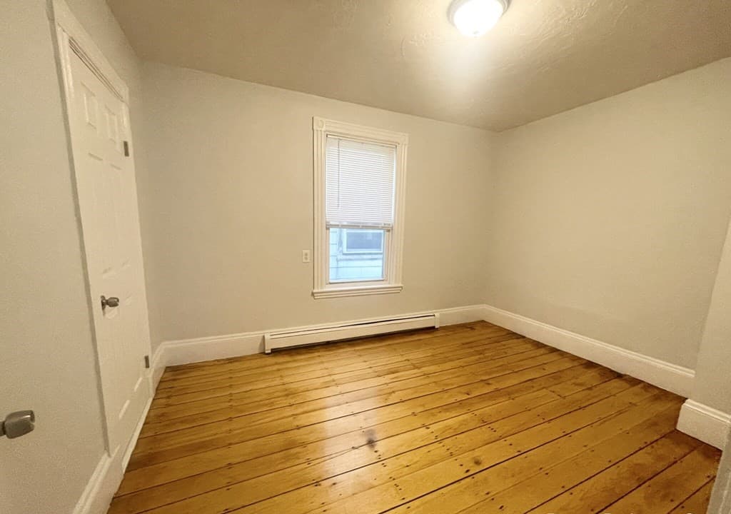 22 Howell Street #3 photo 4