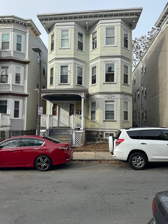 133 Harold St #1