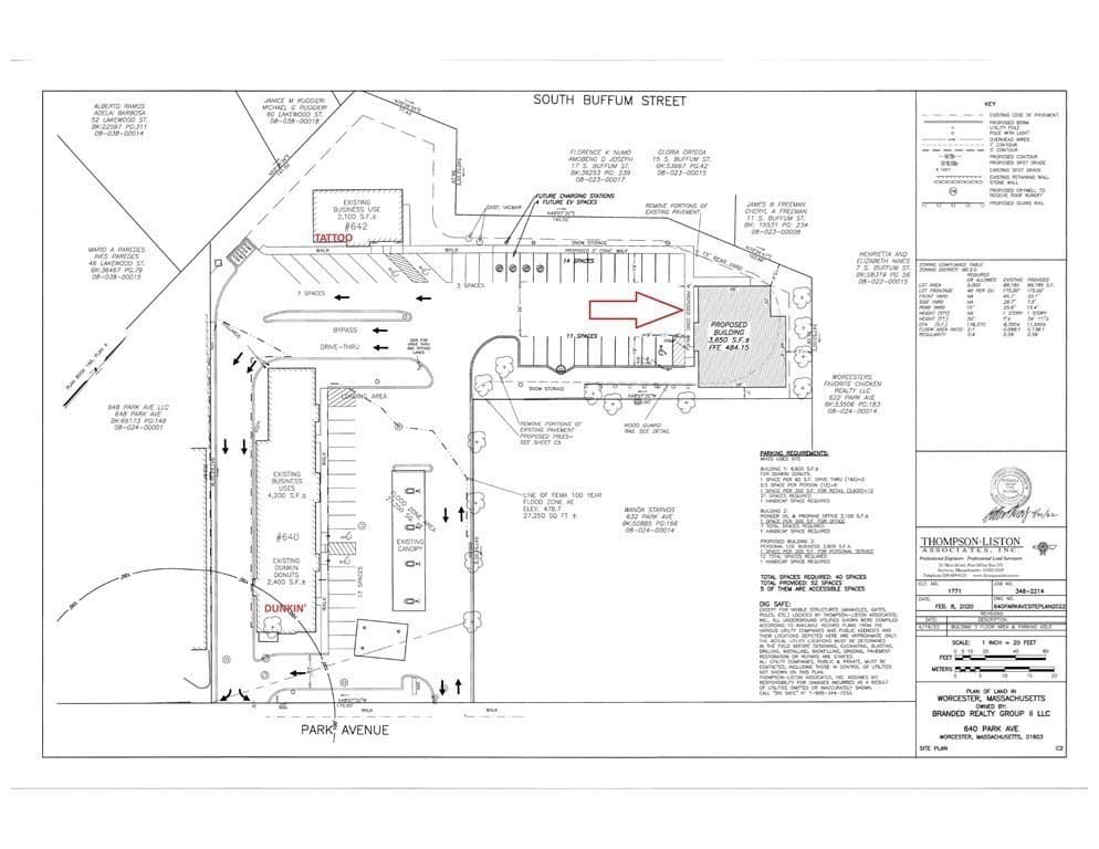 644 Park Ave photo 4