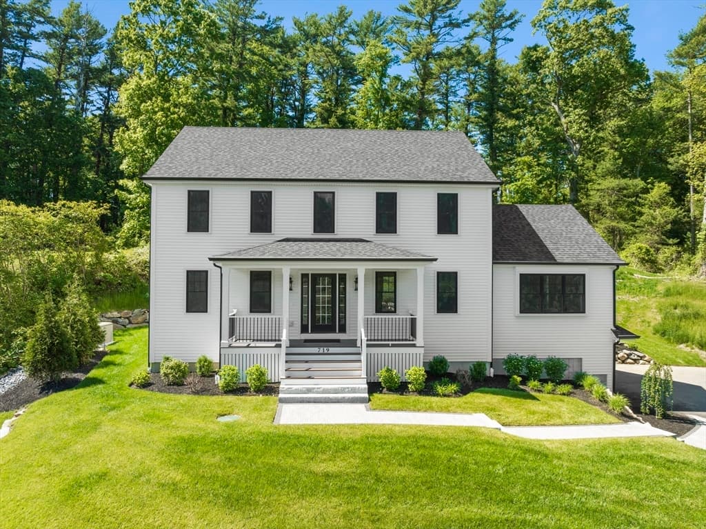 719 Ferry Street photo 3