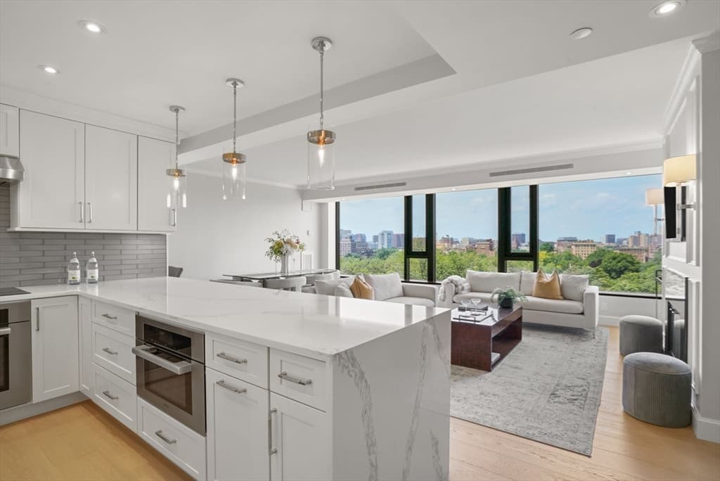 220 Boylston St #1005 photo 3