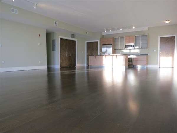 154 W 2nd St #306