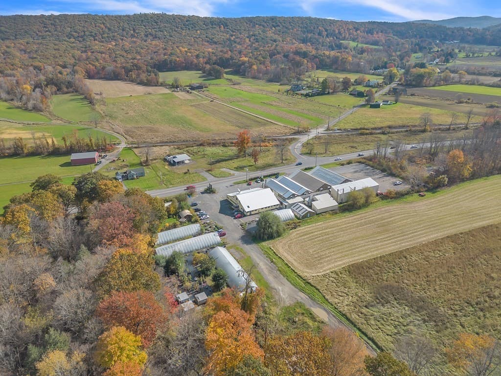 281 Greenfield Rd photo 5