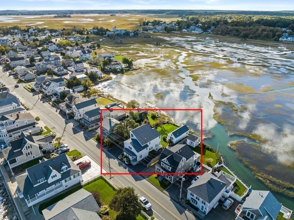 99 Bay Avenue photo 4