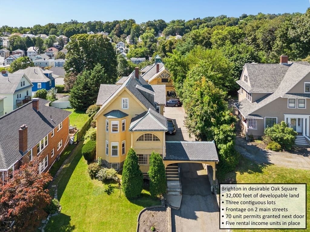 664 Washington Street photo 2