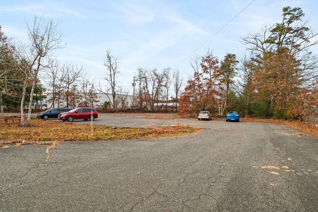 135 Apremont Way photo 5