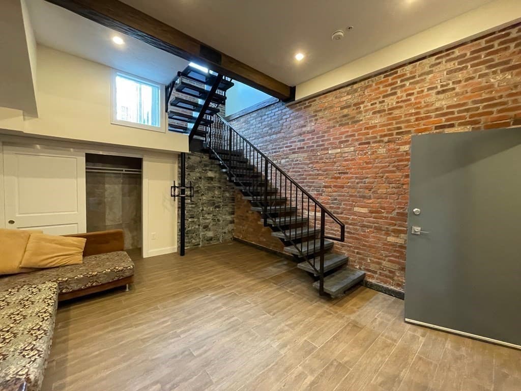 1028 Commonwealth Ave #103 photo 2