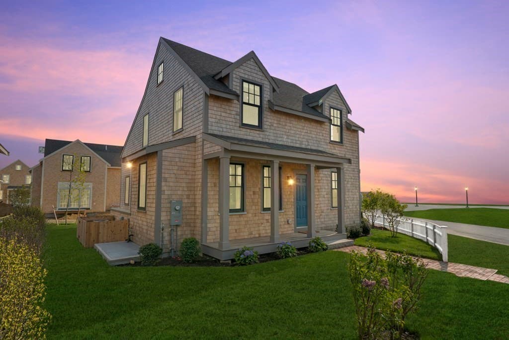 3 Honeysuckle Dr