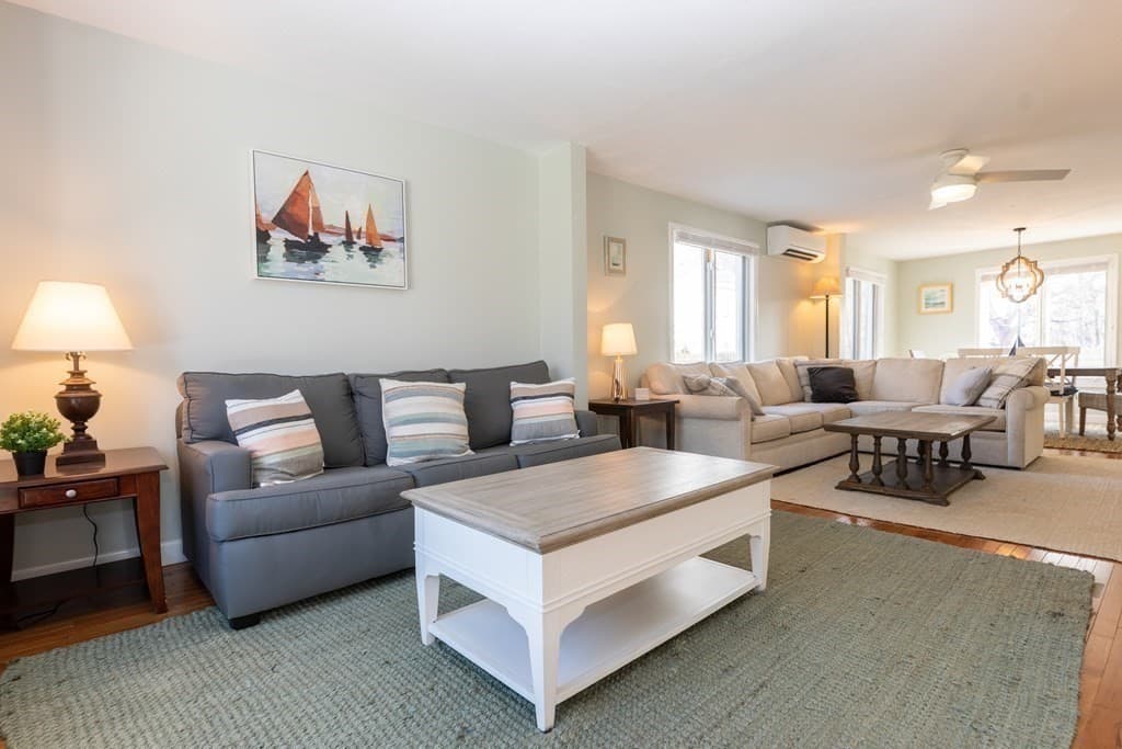 18 Hampson Ave photo 4