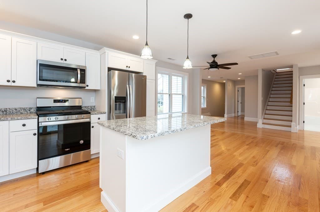 297 Main St #Unit B photo 2