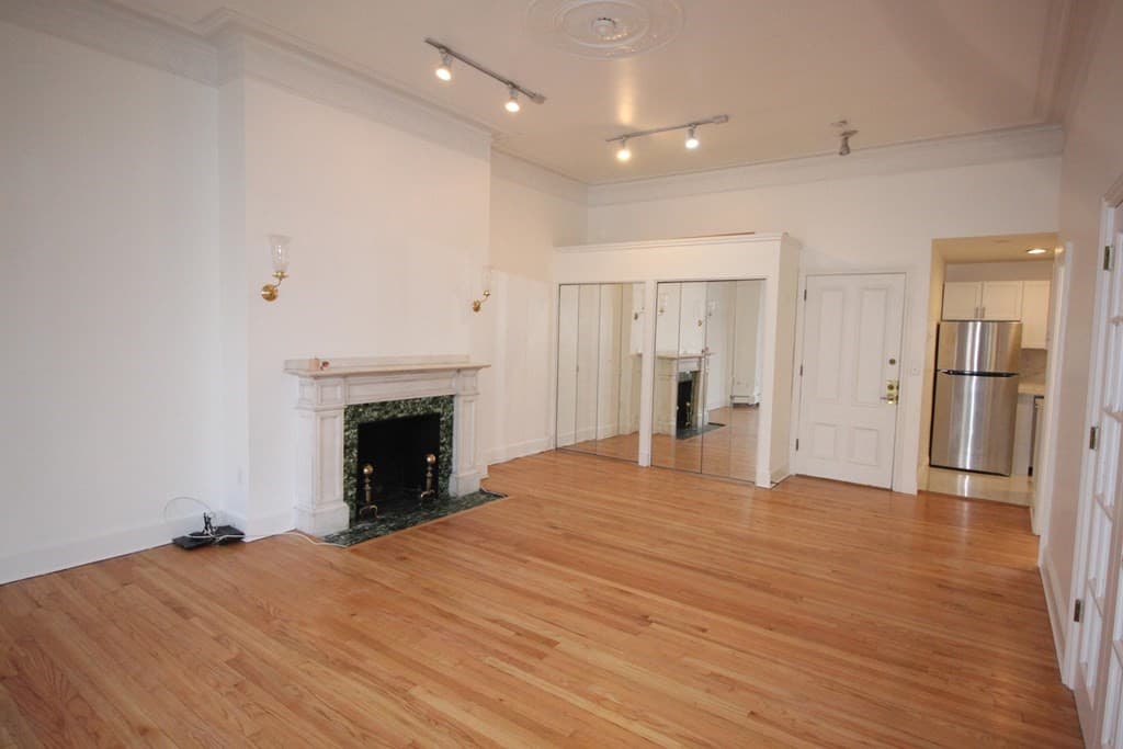 277 Beacon St #2A photo 4