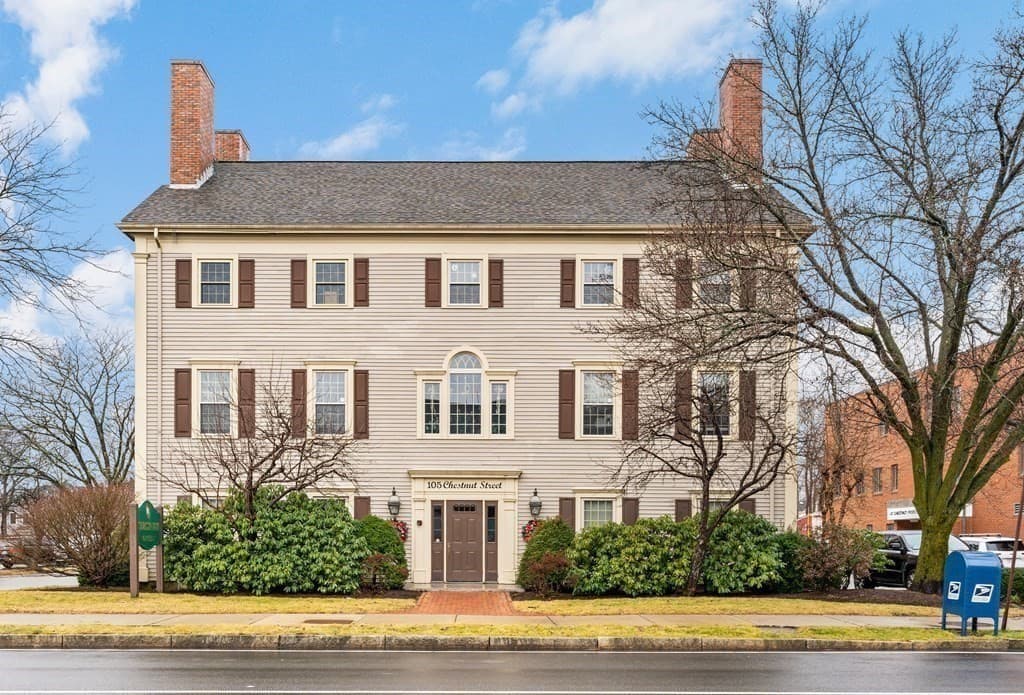 105 Chestnut #10