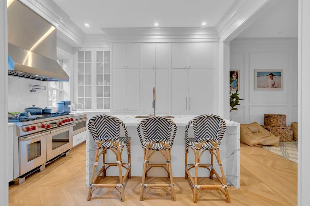 352 Marlborough St photo 5