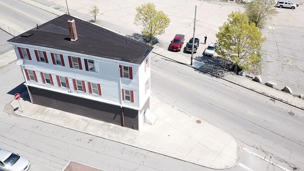 577 Bellville Ave photo 3