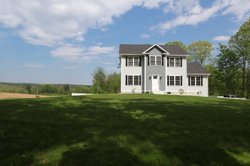 781 Royalston Rd photo 4