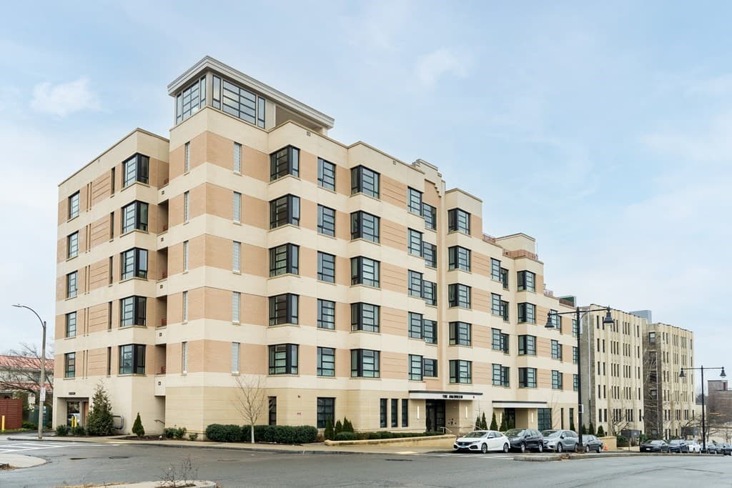 1650 Commonwealth Ave #C1
