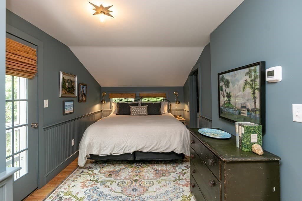 11 Hammett Lane photo 4