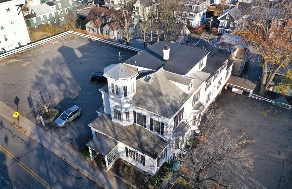 85 and 0 Blossom St photo 4