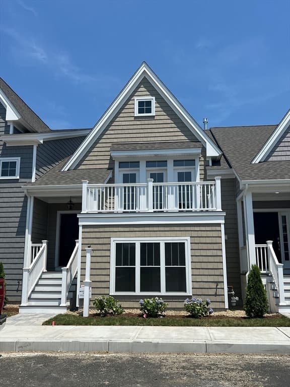 9 Meadowbrook Drive