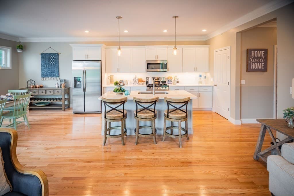 9 Meadowbrook Drive photo 4