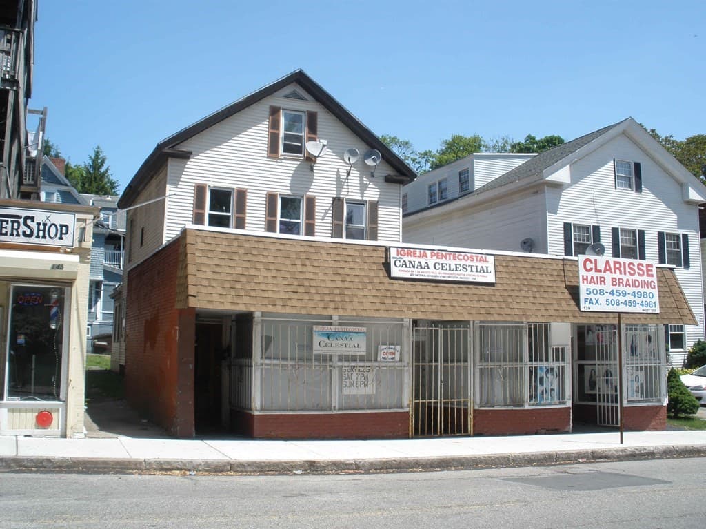 139-143 Pleasant St