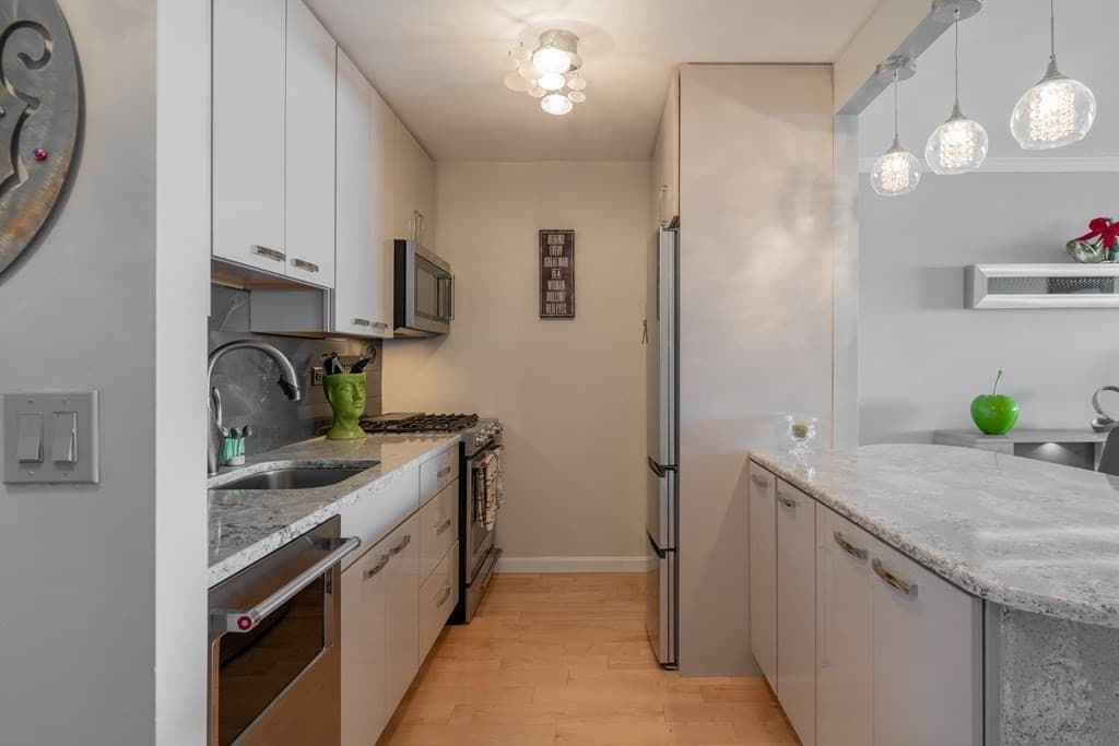 8 Whittier Place #16B photo 5